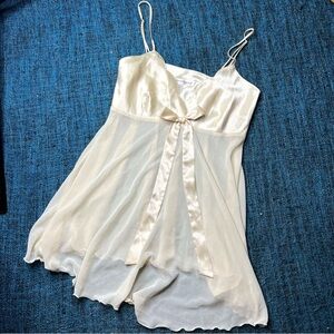 Vintage Victoria's Secret Bow Tie Nightgown in Cream Ivory Women's Medium Y2K